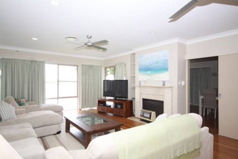 Sunset Boulevarde 12 - Geraldton Accommodation 1
