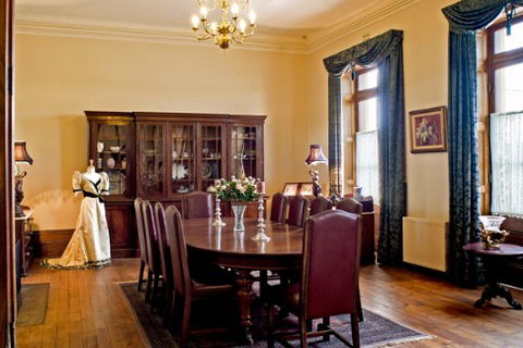 Mandelson's Of Goulburn - Geraldton Accommodation 4