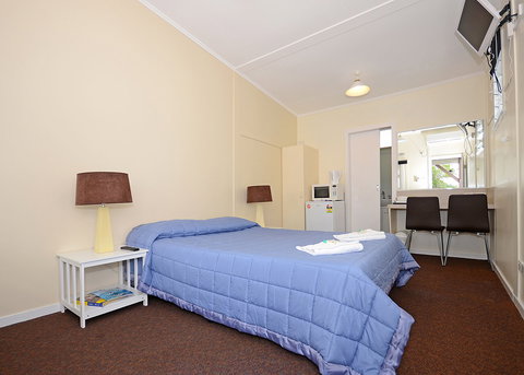 Ned Kellys Motel - Geraldton Accommodation 2