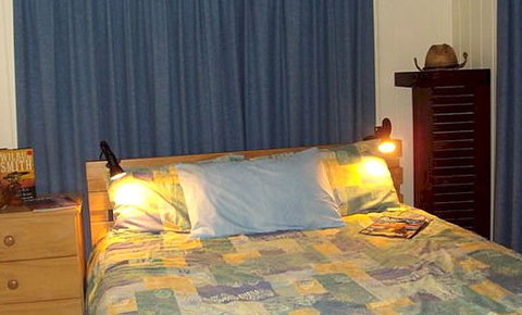 Orchid House - Geraldton Accommodation 0