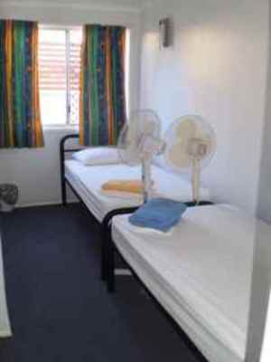 Gladstone Backpackers - Geraldton Accommodation 1