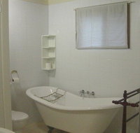 Cosy Cottage - Holiday Home - Geraldton Accommodation