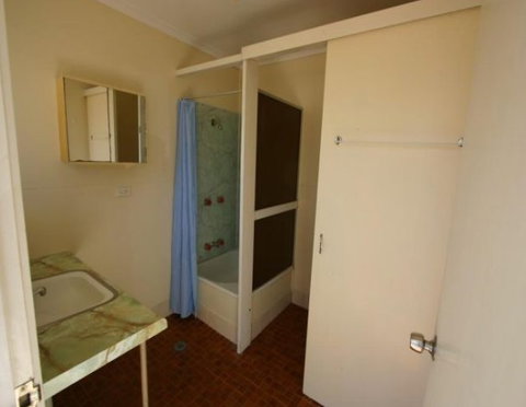 Nanango Caravan And Motorhome Park - Geraldton Accommodation 0