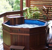 Ravensbourne Escape Tree Tops - Geraldton Accommodation