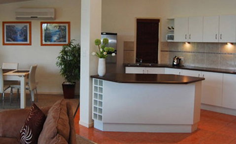 Ravensbourne Escape Kookaburra Kottage - Geraldton Accommodation 2
