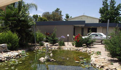 Golden Leaf Motel - Geraldton Accommodation 1