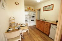 Carter Cottages - Geraldton Accommodation 8