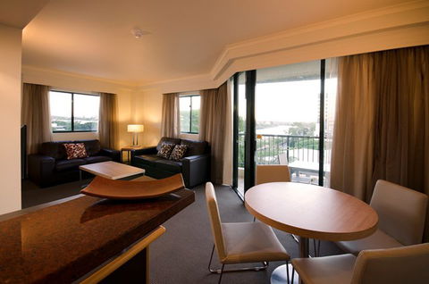 Central Cosmo Apartments - Geraldton Accommodation 2