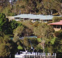 Gipsy Point Luxury Lakeside Apartments - Geraldton Accommodation