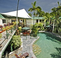 Bay Village Tropical Retreat Cairns - Geraldton Accommodation