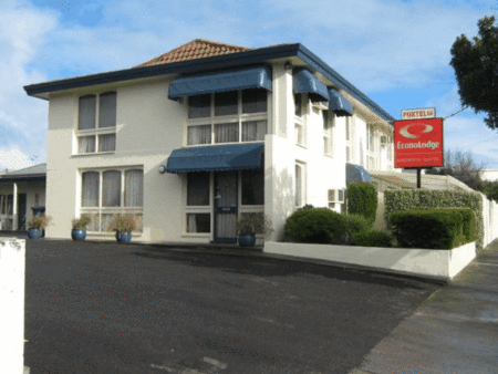 Econo Lodge Hacienda Motel - thumb 0