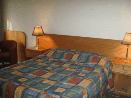 Econo Lodge Hacienda Motel - Geraldton Accommodation 4