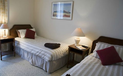 Hillsview Tourist Apartments - Geraldton Accommodation 0