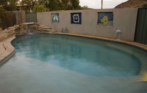 Hillsview Tourist Apartments - Geraldton Accommodation 1