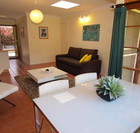 Bright Highland Valley Cottages - Geraldton Accommodation