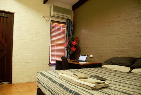 Newman Hotel Motel - Geraldton Accommodation 1