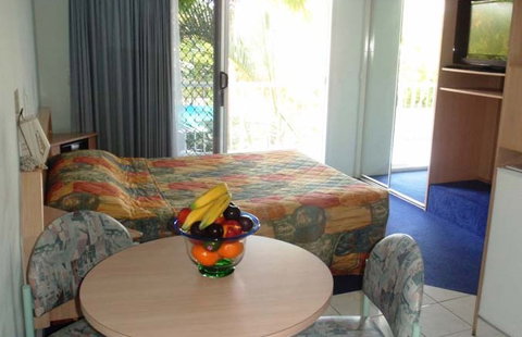 Runaway Bay Motor Inn - Geraldton Accommodation 3