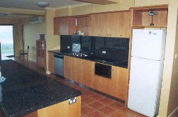 Horizons Beachfront Apartment - Geraldton Accommodation 3