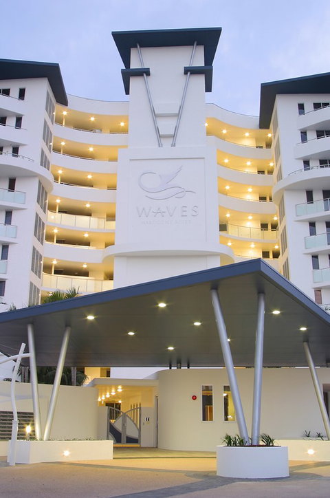 Waves Maroochy River - Geraldton Accommodation 0
