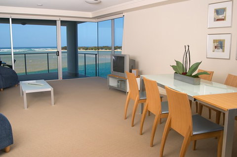 Waves Maroochy River - Geraldton Accommodation 2
