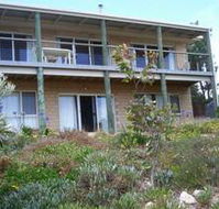 The Dog And Cockle Beach House - Geraldton Accommodation
