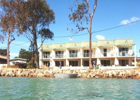 Merimbula Lake Apartments - Geraldton Accommodation 2