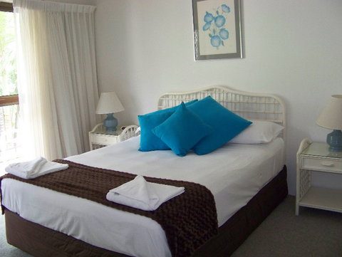 Old Burleigh Court Holiday Apartments - Geraldton Accommodation 0