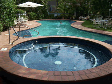 Old Burleigh Court Holiday Apartments - Geraldton Accommodation 7