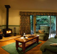Clouds Of Montville Mountain Resort Motel - Geraldton Accommodation