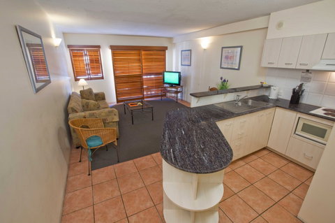 Inn Cairns Boutique Apartments - Geraldton Accommodation 2