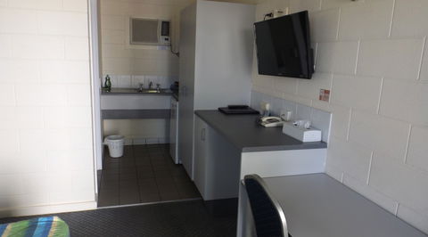 Central Point Motel - Geraldton Accommodation 3
