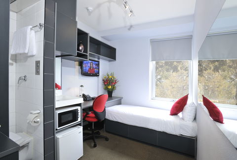 205 Bell Long Stay - Geraldton Accommodation 0