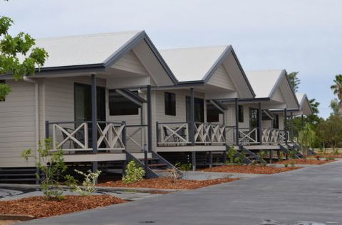 Barcaldine Motel & Villas - Geraldton Accommodation 1