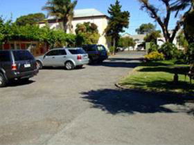 Motel Travelway - Geraldton Accommodation 0