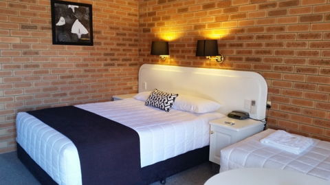 Cousins Motor Inn - Geraldton Accommodation 16