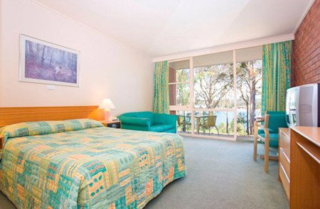 Bay Waters - Geraldton Accommodation 0
