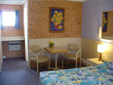 Huskisson Beach Motel - Geraldton Accommodation 2