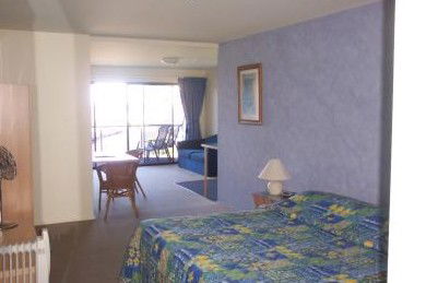 Beach House Mollymook - Geraldton Accommodation 1