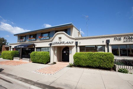 The Town House Motor Inn - Sundowner Goondiwindi - Geraldton Accommodation 0