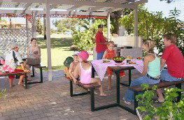 Tuncurry Sunset Motel - Geraldton Accommodation 1
