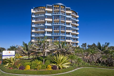 Beaches International - Geraldton Accommodation 0