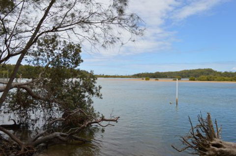 The Wooli River Cottage - Geraldton Accommodation 1