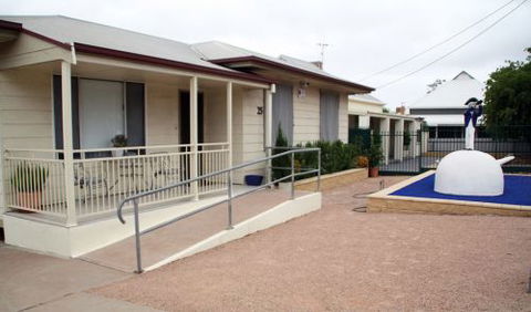 Executive Holiday Rental - Geraldton Accommodation 0