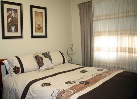 Executive Holiday Rental - Geraldton Accommodation 1