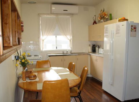 Executive Holiday Rental - Geraldton Accommodation 2