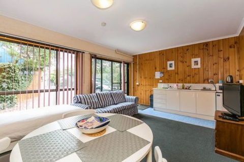 Beachside Accommodation Torquay - Geraldton Accommodation 2