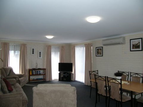 Crown Apartments - Geraldton Accommodation 2