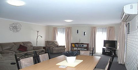 Crown Apartments - Geraldton Accommodation 3