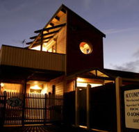 Black Dolphin Luxury Accommodation - Geraldton Accommodation