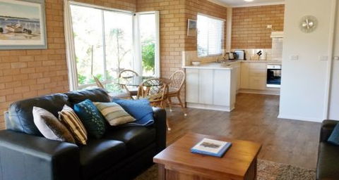 Beachcomber - Geraldton Accommodation 2